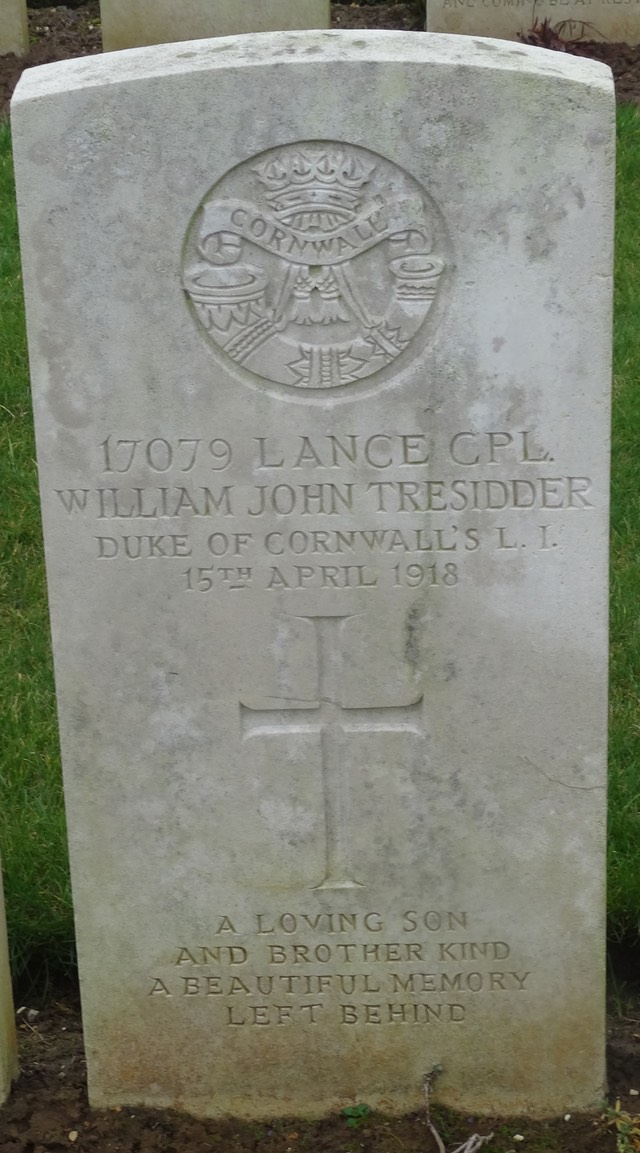 DSC08556  WJ Tresidder grave